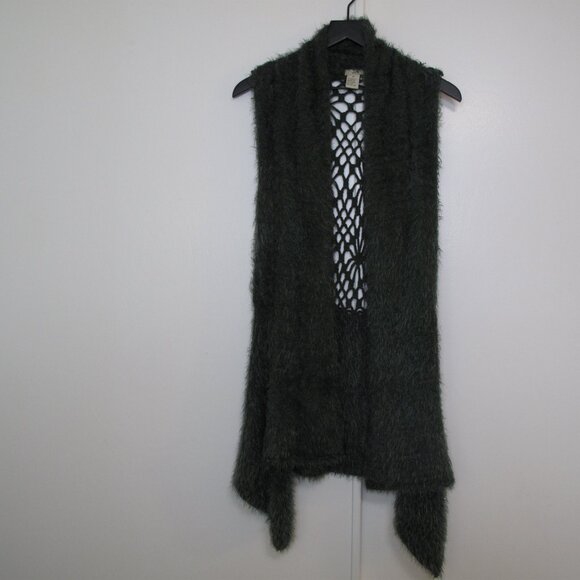 ESCIO Green Fuzzy Crotchet Back Vest - Picture 2 of 8